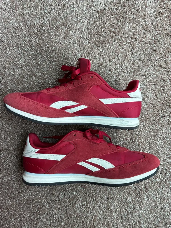 Women’s Red Reebok Trainers - Image 3