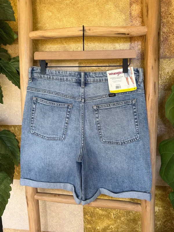 NEW Wrangler Women’s High Rise Rolled Hem Light Blue Denim Jorts/Shorts, Size 6 - Image 8