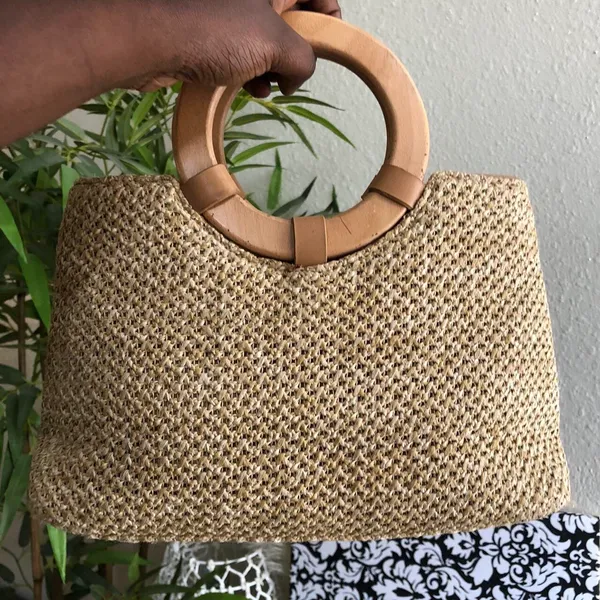 Tan beige cream woven straw hand tote bag with embroidered flowers and wooden handles - Image 2