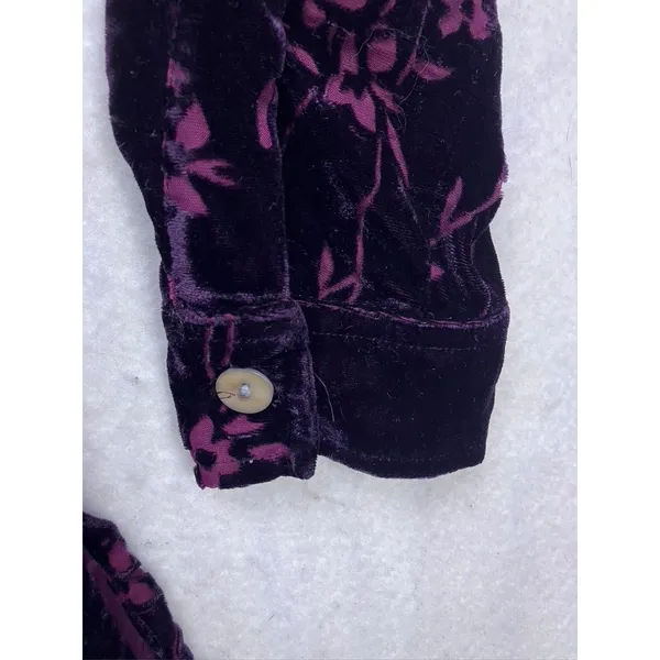 Jaclyn Smith Classic Plus Button Down Women X Purple Floral Velvet Burnout‎ Top - Image 5
