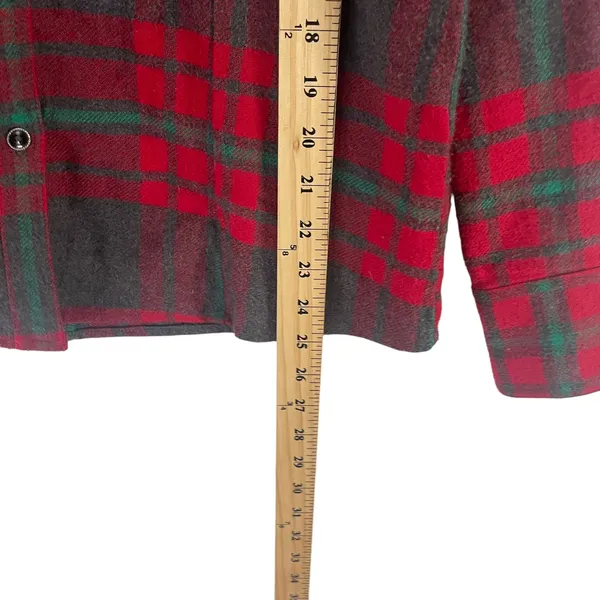 Natural Reflections Women's Size Medium Red Grey Plaid Soft Flannel Button Up‎ - Image 9
