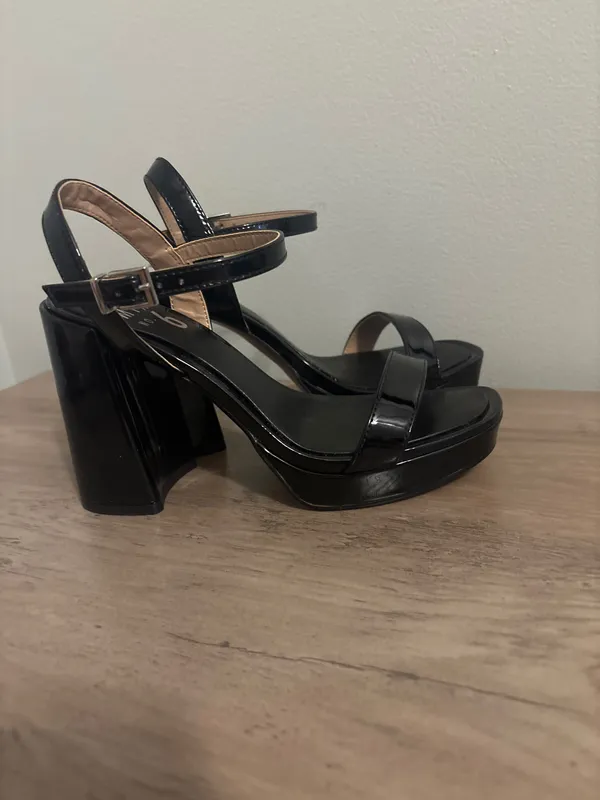 Block Black Heel Size 6 - Image 2