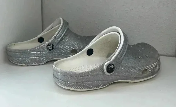 Crocs Classic Glitter II Clog Shoe 'Silver' Size Men's 4 /Women's 6 - Image 5