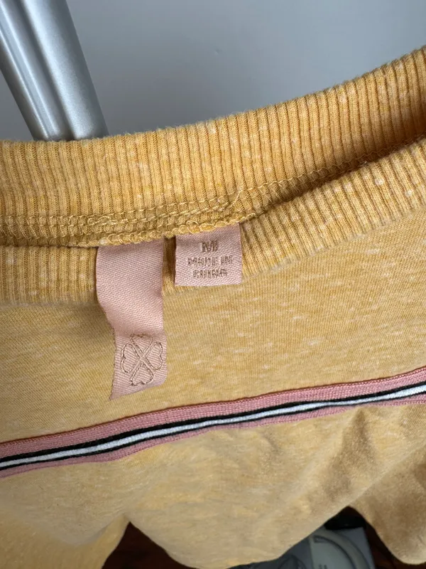 Yellow Long Sleeve Size M - Image 3