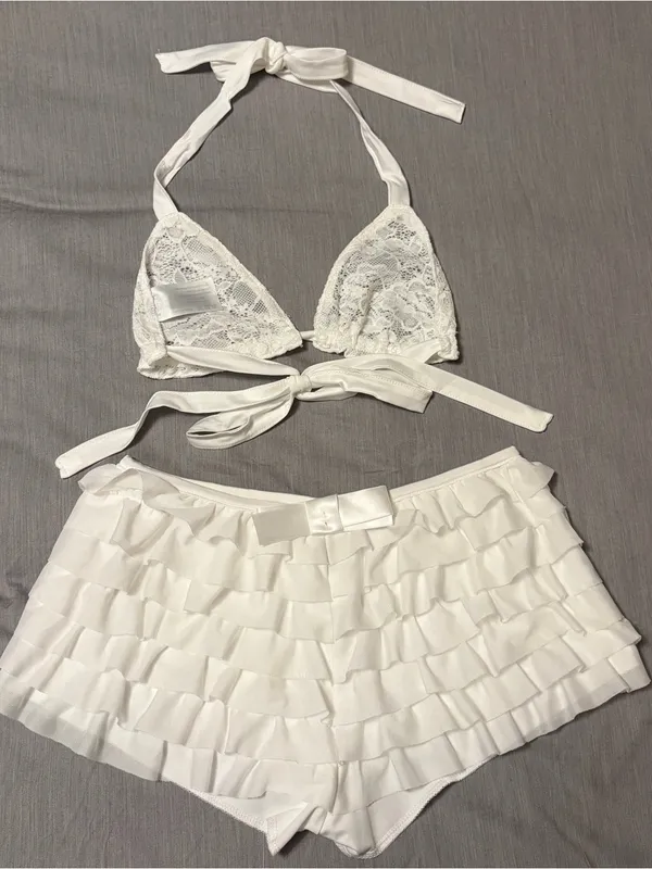 Iheartraves Medium White Lace Triangle Top & Amazon Ruffle Shorts Small White - Image 6