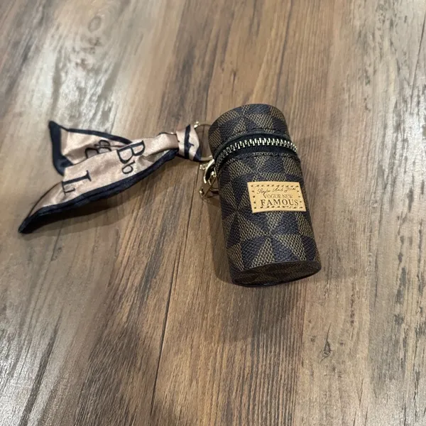 Checkered Cylinder Keychain with Scarf Accent Black - Image 4