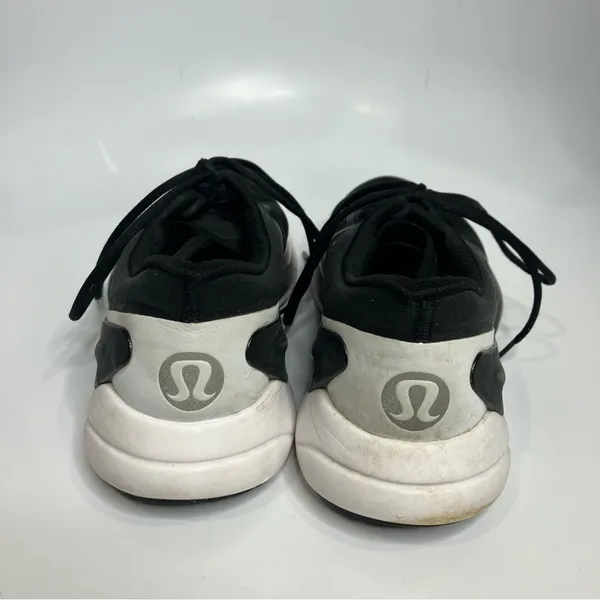 Lululemon blissfeel running Shoes sneakers women's size 9.5 black white athletic - Image 5