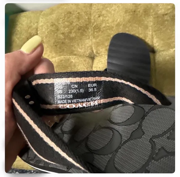 Coach sandals - Image 3