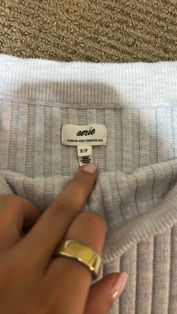 Two-Piece Aerie Set Lounge - Image 4