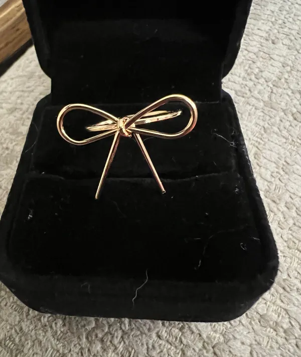 Women’s Gorgeous Golden Bow tie Ring Size 7 Gold - Image 2