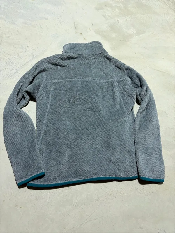 Patagonia Gray Fleece Quarter-Snap Pullover with Teal Accents large - Image 9