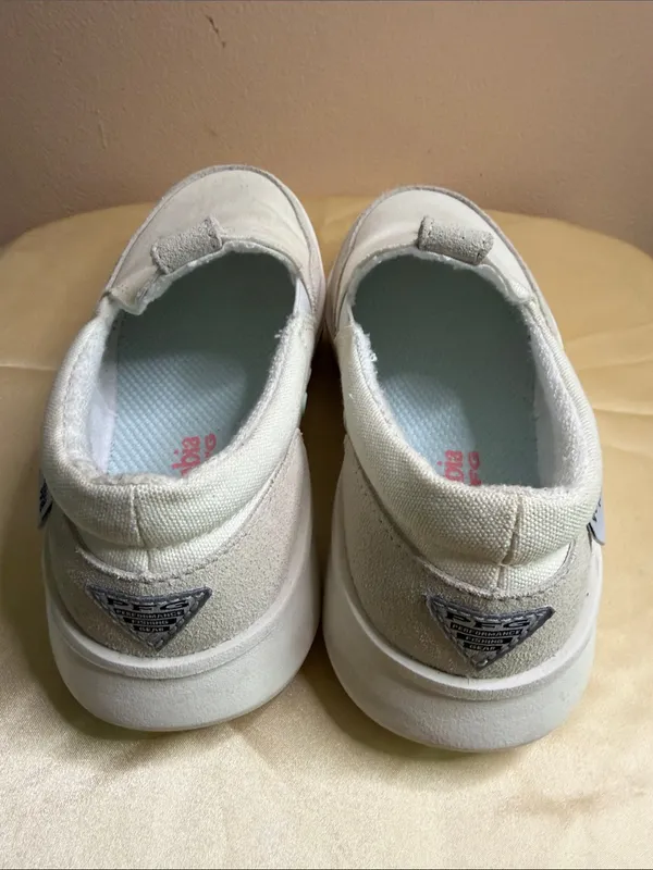 Columbia Slip-On Flats in Light Gray and White - Image 2