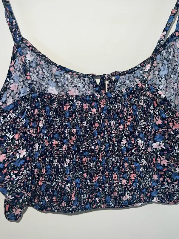 Hollister‎ Floral Smocked Crop Cami Tie Front NWT Size L - Image 11