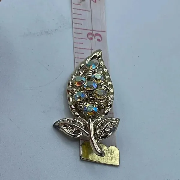 Vintage MCM leaf AB crystals large brooch. Gold - Image 8