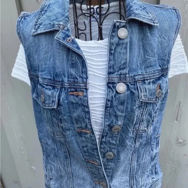 American Eagle Outfitters Light Blue Denim Vest - Image 2