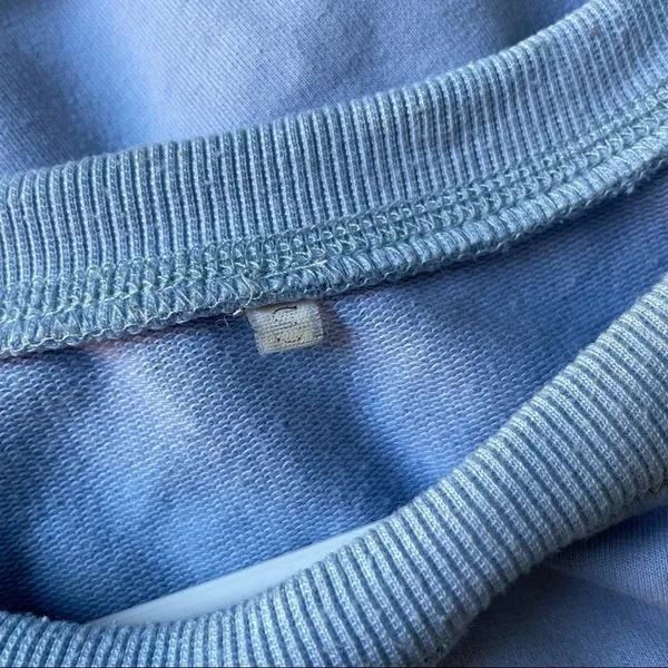 3/ $25‎ L- Robin’s Egg Blue Crew Neck Women’s Sweater Fall Winter Warm - Image 4