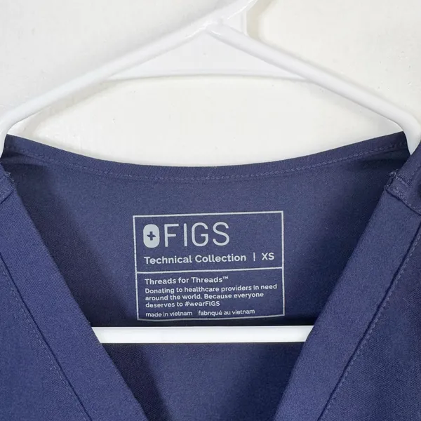 FIGS Technical Collection Catarina One Pocket Scrub Top Navy Short Sleeve XS - Image 2