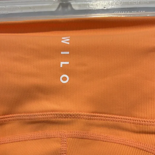 Wilo Melbourne-Australia peach colored leggings size small. NWOT! - Image 5