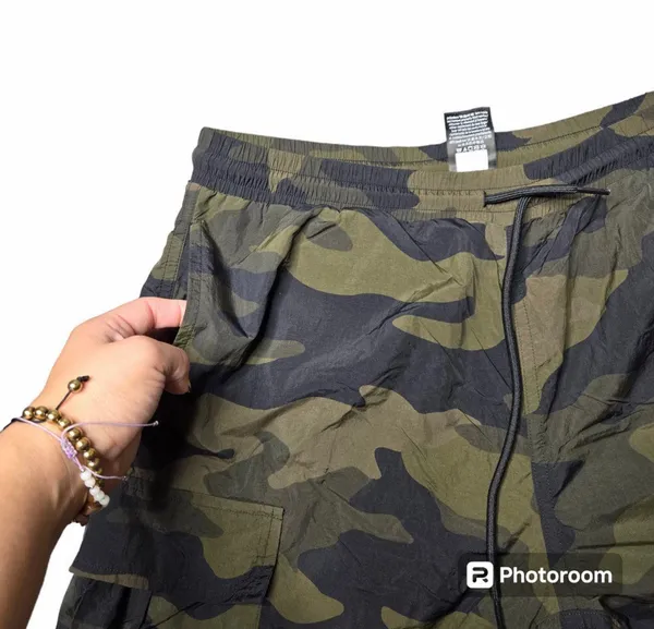 Pink by Victoria's Secret Camo Green Cargo Jogger Pants - Image 4