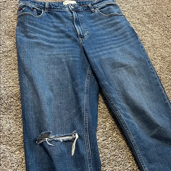 Abercrombie & Fitch Denim Curve Love Mom High Rise Jeans‎ Size 31/12 - Image 3