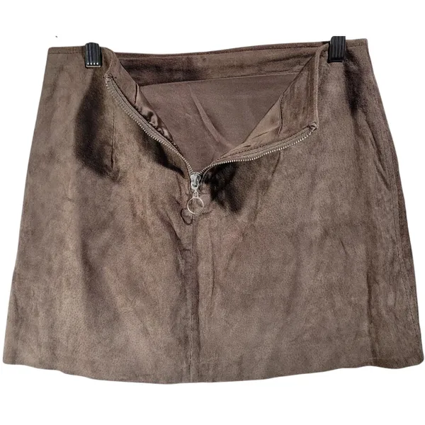 BLANKNYC Women's Brown Faux Suede Mini‎ Skirt Size 26 Zipper Front Pockets - Image 3