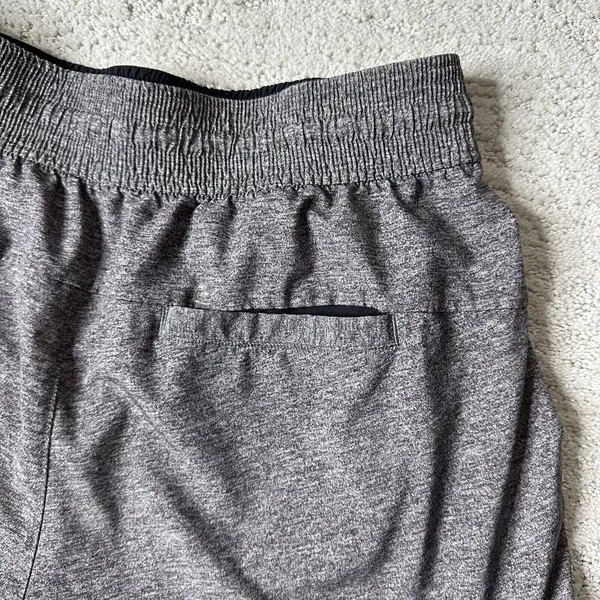 Women's Lululemon Size 6 Spring Break Away Shorts‎ Grey Running Athletic - Image 6