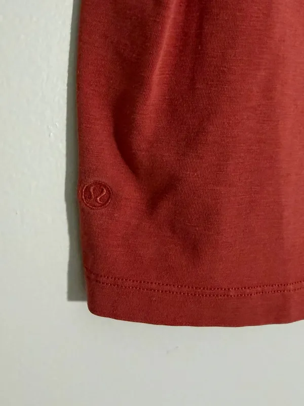 Lululemon Cropped Tee - Image 5
