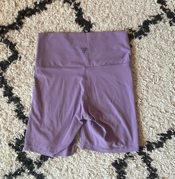 Aritzia TnaBUTTER™ Atmosphere Hi-Rise 7" Short - Image 3