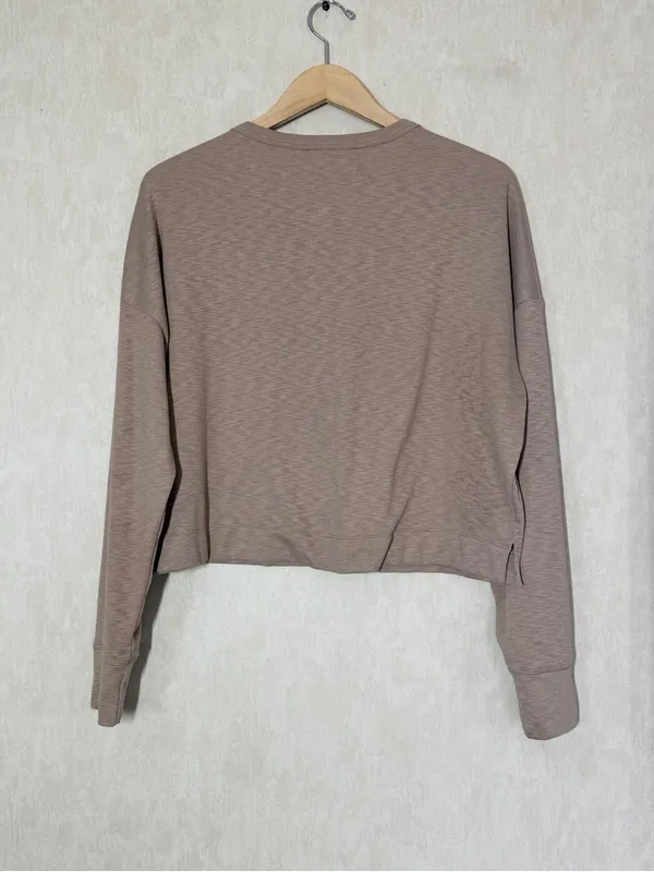 Vuori Women’s Long Sleeve Sunrise Oversize Henley Top Shirt in Goldenrod M - Image 6
