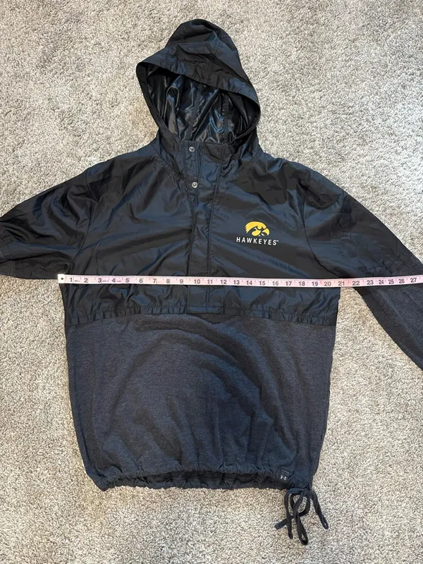 Under Armour Black and Charcoal Hawkeyes Hooded Windbreaker Women’s Size Medium - Image 6