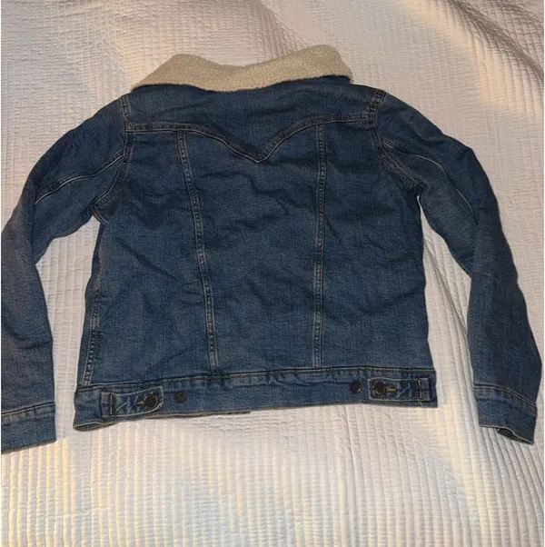 Wrangler Sherpa Lined Denim Jacket - Image 4