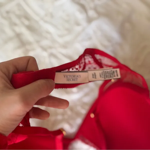 Victoria's Secret Vibrant Red Lace Bras 34C - Image 6