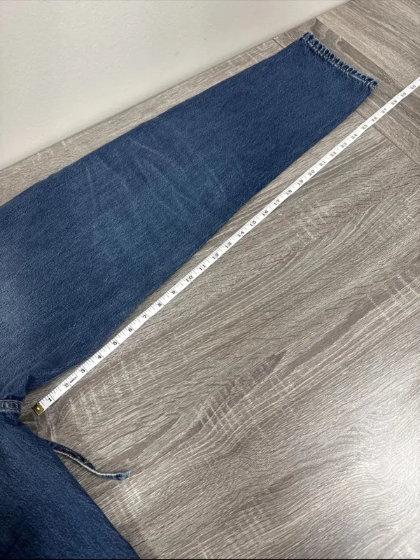 High Rise Rigid Bow Jeans - Image 8