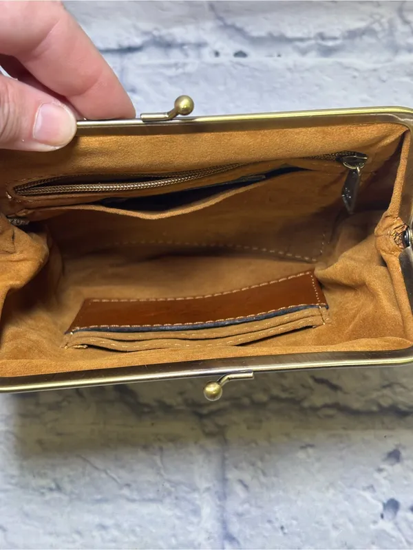 Patricia Nash Savena Kiss-Lock Leather Wristlet Suede Interior Detachable Strap - Image 10