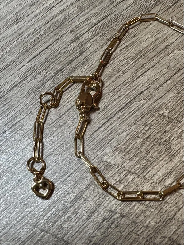 Kate Spade New York Gold-Tone Paperclip C Initial Bracelet - Image 3
