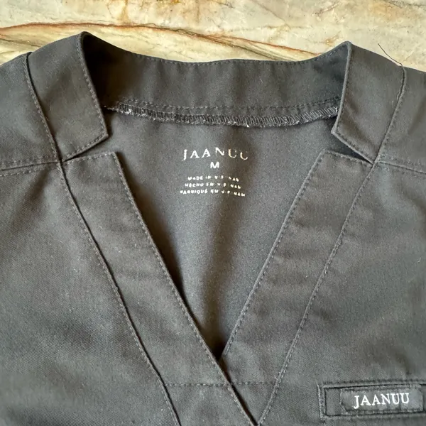 Jaanuu Scrub Top Women’s Black Medium - Image 3