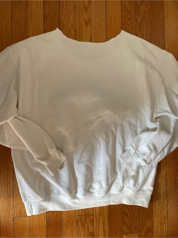 Alpha Phi Wide Neck White Flag Graphic Sweatshirt Size M - Image 2