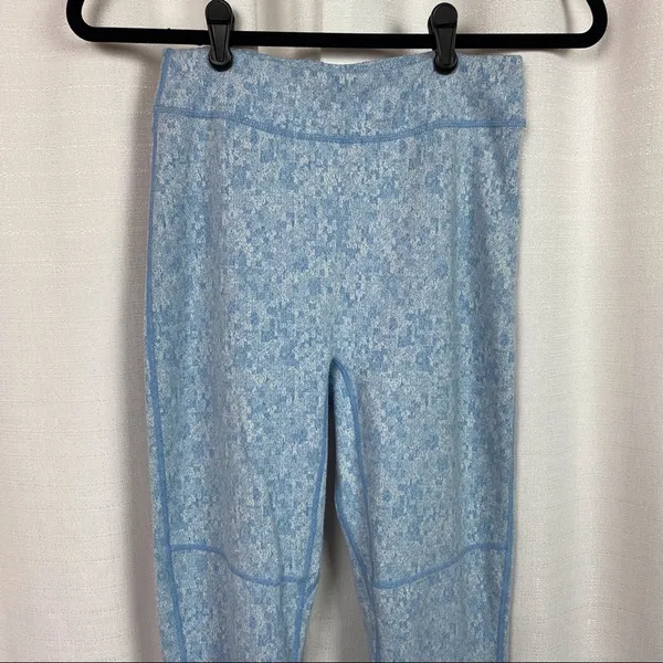 Gymshark Malibu Blue Fleur Texture Leggings Sz.M - Image 3