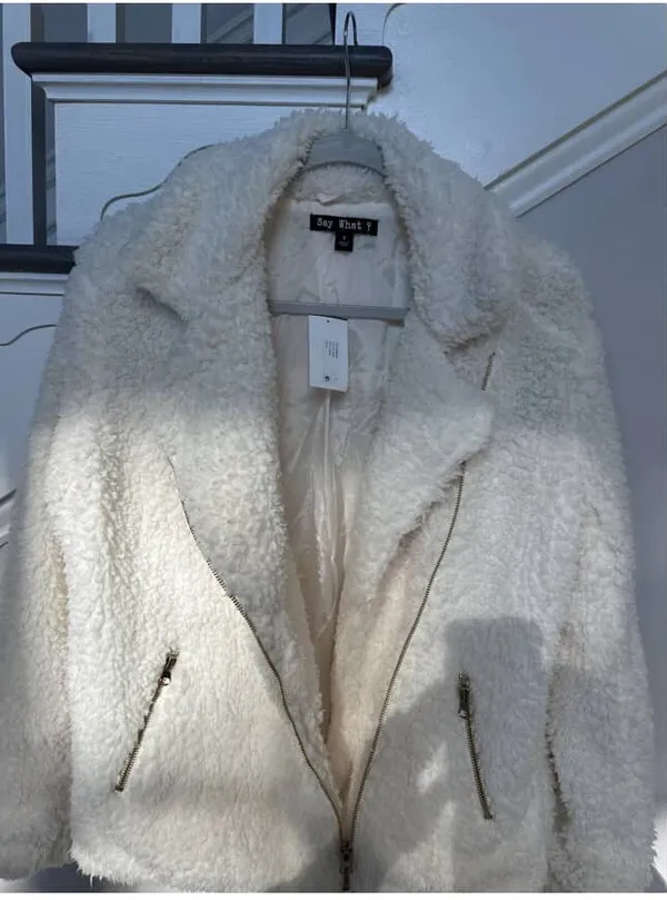 NWT Say What ? Fuzzy Ivory Sherpa Moto Jacket With Gold Zipper Size Small - Image 5