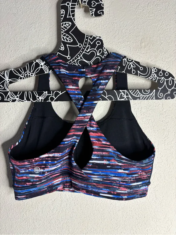 Lululemon Time To Sweat Bra Hinshu Alpine White Multi size 6 - Image 3