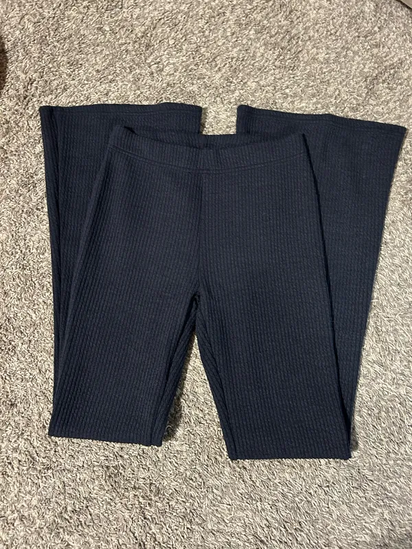 American Eagle Flare Pants Corduroy - Image 2