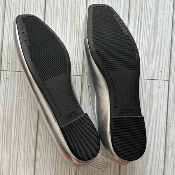Old Navy Silver Women's Ballet Flats Sz 6 - Image 6
