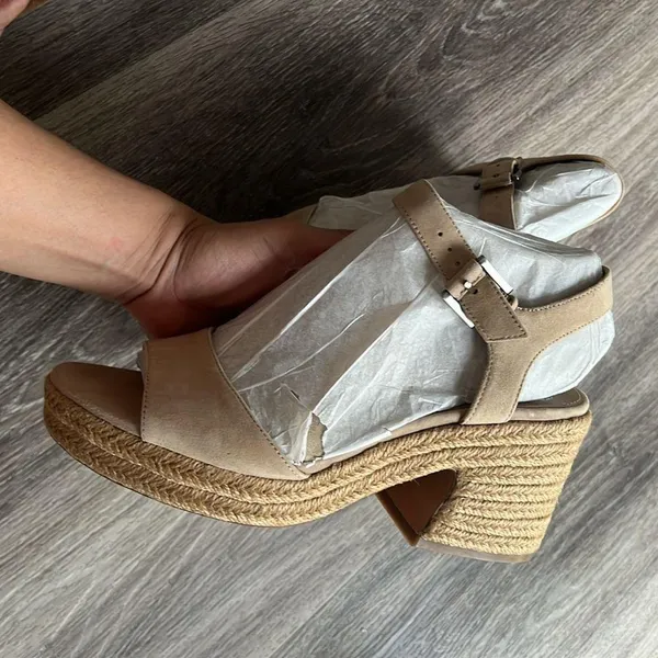 Vince Camuto Heeled Sandals 8.5 Tan Block Heel Shoes Casual - Image 8