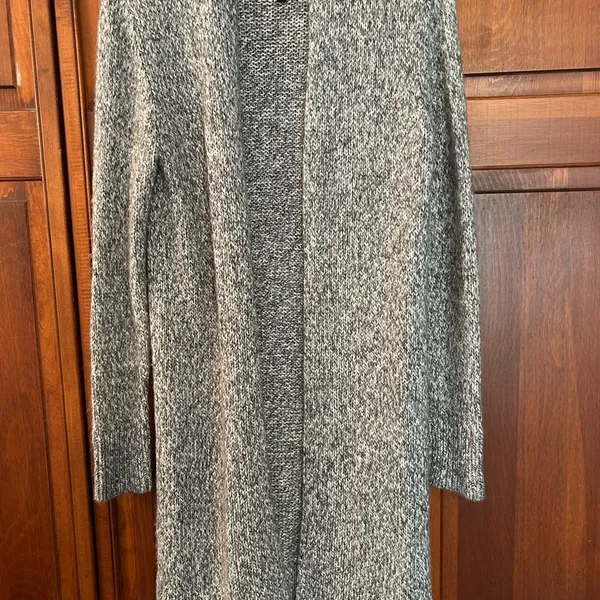 Apt. 9 Silver/Gray Knit Sweater long sleeve open front Holiday sparkle size M - Image 2