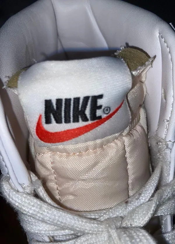 Nike Pink Blazers - Image 5