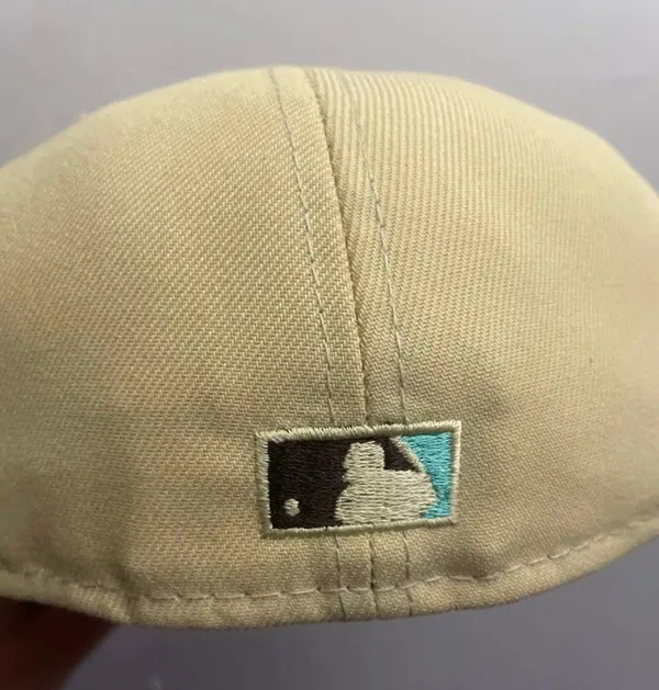 New Era Ecap city mlk Los Angeles Dodgers size 7 3/4 brand new very rare sold out - Image 3