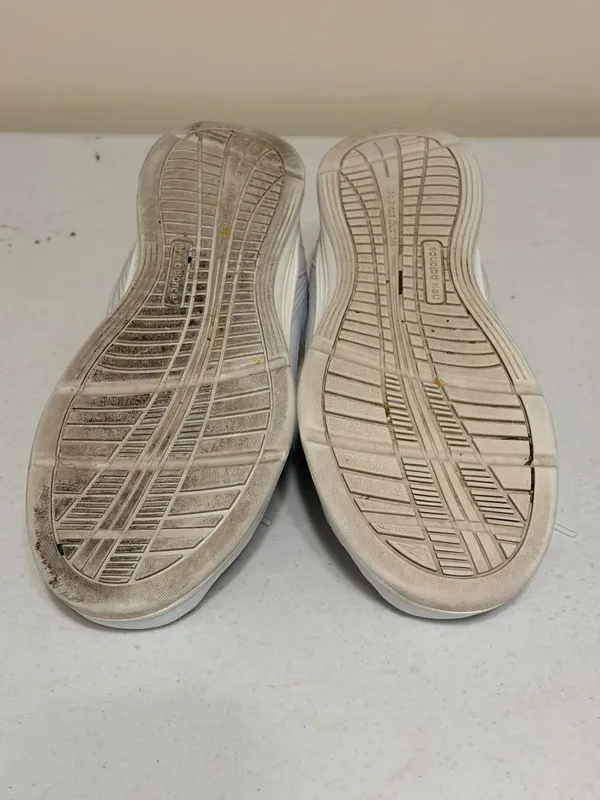 Women's New Balance 577 White Leather Walking Shoes Lace-Up Size 10 2E Wide - Image 4