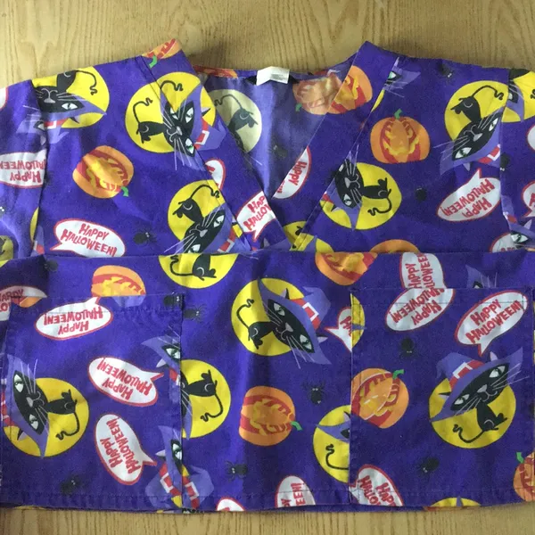 Just Love Halloween Cats Pumpkin Scrub Top 3 Pockets Med/Lrg - Image 4