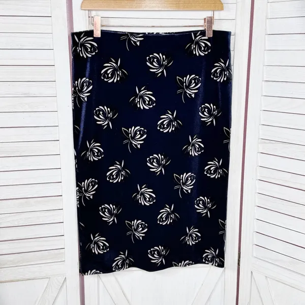 Loft Floral‎ Print Velvet Straight Pencil Skirt Navy Blue Medium - Image 8