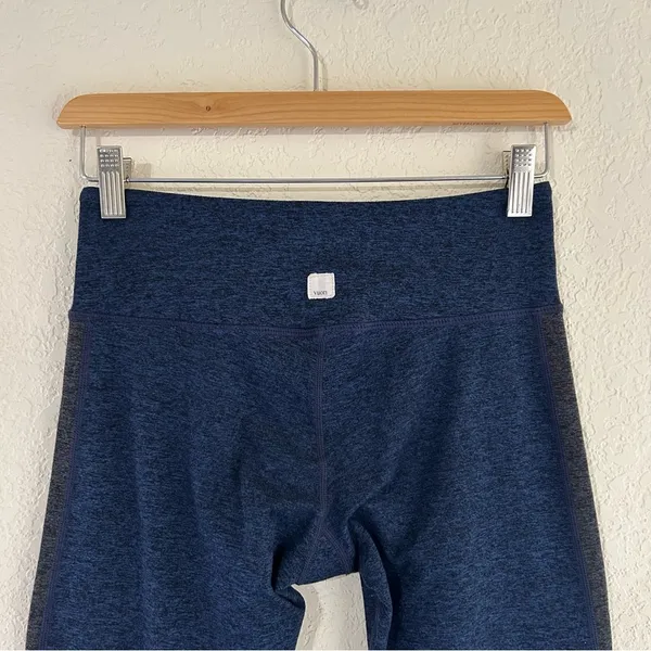 Vuori Asymmetric High Rise Colorblock Leggings - Image 8